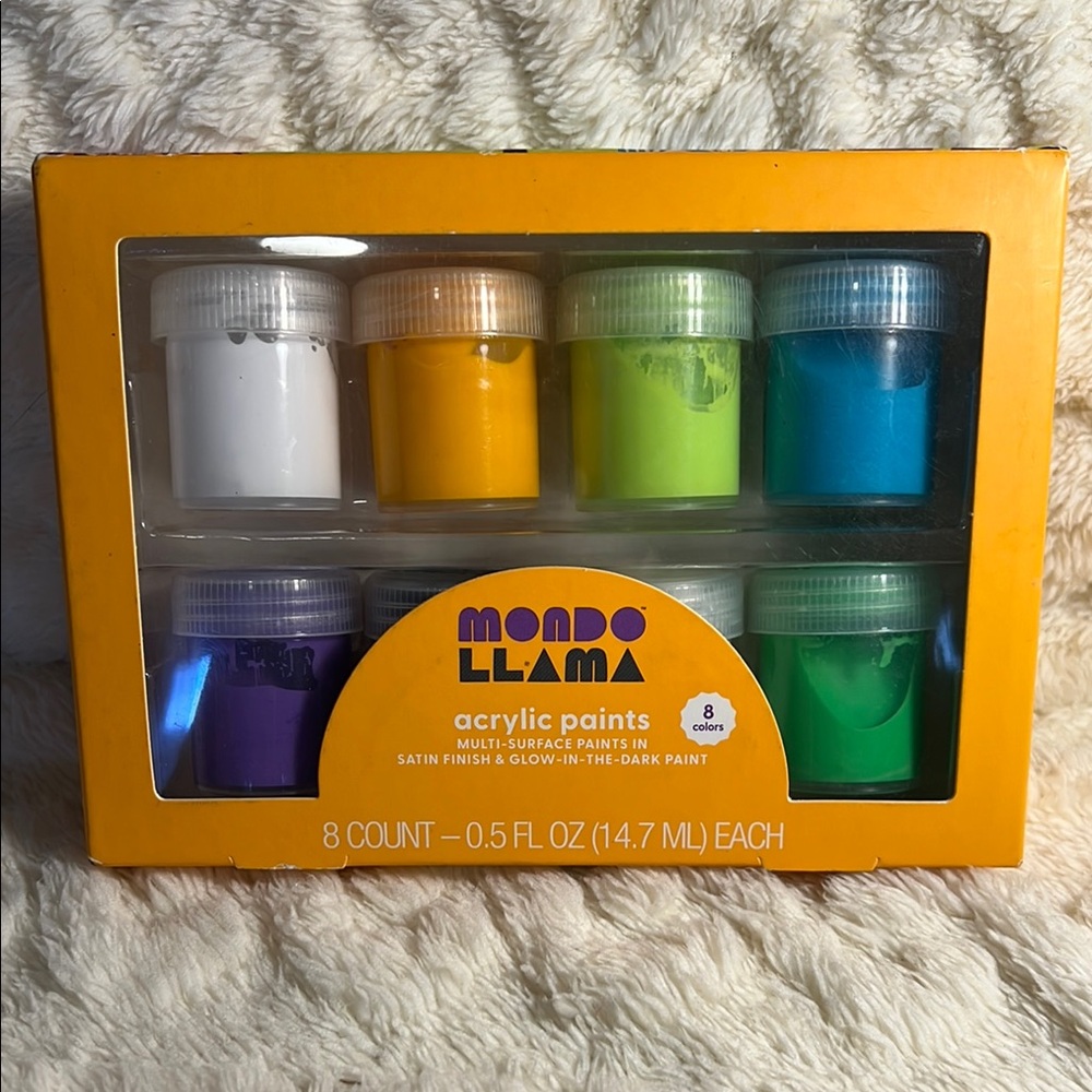 Mondo Llama Acrylic Paint Set